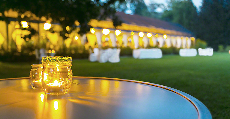 dinner wedding reception outdoor