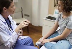 Can orthopedic doctors prescribe pain medications?
